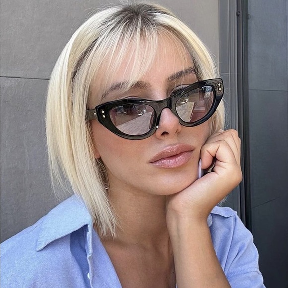 New Authentic Gucci Clear Photocromatic Cat Eye Ladies Sunglasses GG1083S 001 - Picture 4 of 17